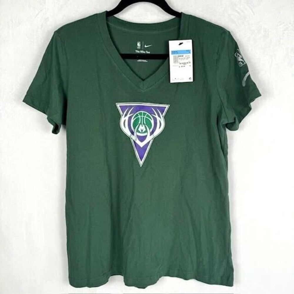Nike DrI Fit Women's Milwaukee‎ Bucks MED T-Shirt Mix Tape Logo Green NBA 75 NWT
